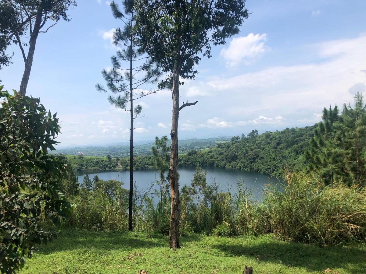 Lake Lyantonde eco composite original Fort Portal Exterior foto