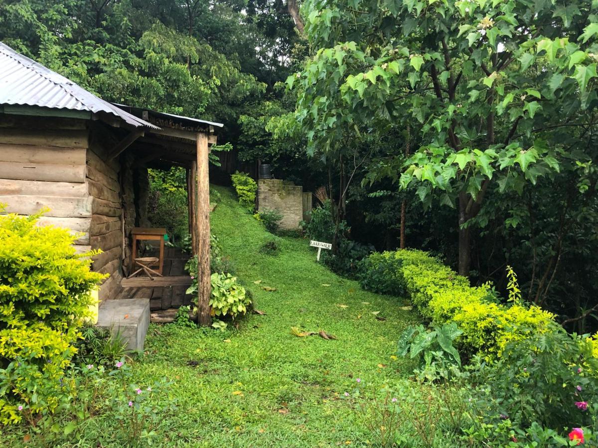 Lake Lyantonde eco composite original Fort Portal Exterior foto